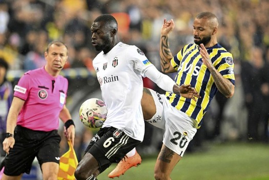 Dev derbide kazanan Beşiktaş! Cenk Tosun, Redmond ve Aboubakar sahne aldı